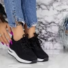 Női sportcipő platformmal 2KDN7 Fekete Mei