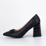 Vastag sarkú cipő K4321-3667A Fekete Jose Simon