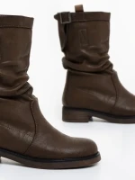 Harika barna női csizma ökológiai bőrből
