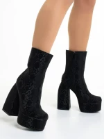 Iriana fekete női bokacsizma, textil anyagból készült