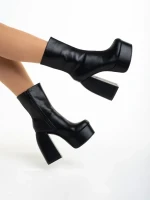 Olinda fekete női bokacsizma, műbőrből készült