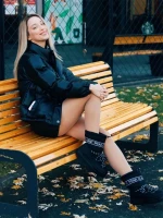 Nicova fekete női csizma ökológiai bőrből és anyagból