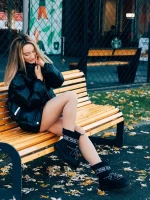 Nicova fekete női csizma ökológiai bőrből és anyagból