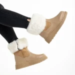 Aubrielle sötét bézs női csizma, műbőrből és textil anyagból készült