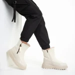 Sutton bézs női csizma, műbőrből és textil anyagból készült