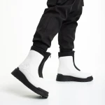 Lilith fehér női csizma, műbőrből készült