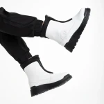 Lilith fehér női csizma, műbőrből készült