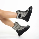 Rinda szürke női csizma, textil anyagból készült