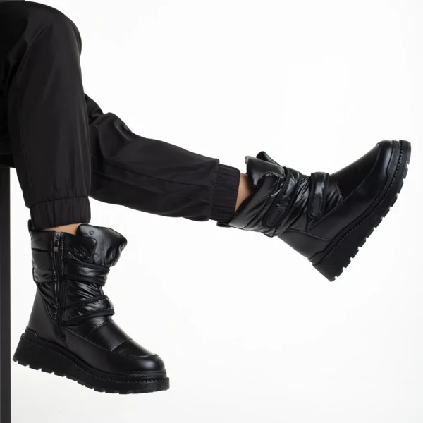 Xiomara fekete női csizma, műbőrből és textil anyagból készült