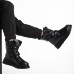 Xiomara fekete női csizma, műbőrből és textil anyagból készült