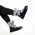 Xiomara szürke női csizma, műbőrből és textil anyagból készült