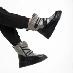 Xiomara sötét szürke női csizma, műbőrből és textil anyagból készült