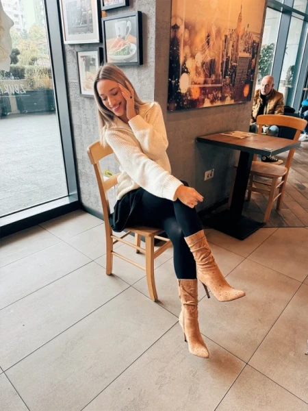 Marizela bézs női csizma textil anyagból