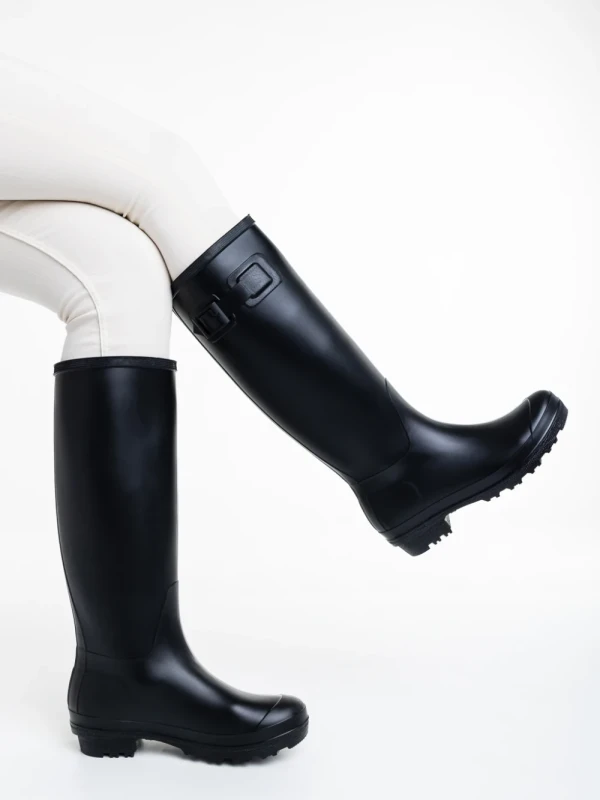 Celinda fekete női csizma, gumiból készült