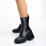 Sumeya fekete női csizma, szintetikus anyagból készült