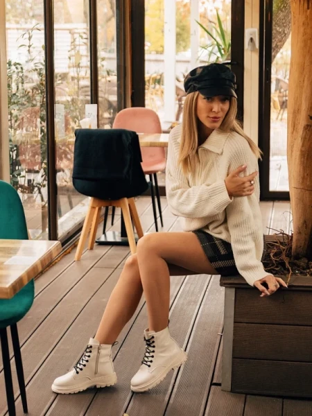 Tarsia bézs női bakancs ökológiai bőrből