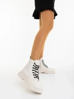 Tarsia bézs női bakancs ökológiai bőrből