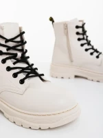 Tarsia bézs női bakancs ökológiai bőrből