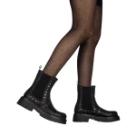 Sediv fekete női csizma