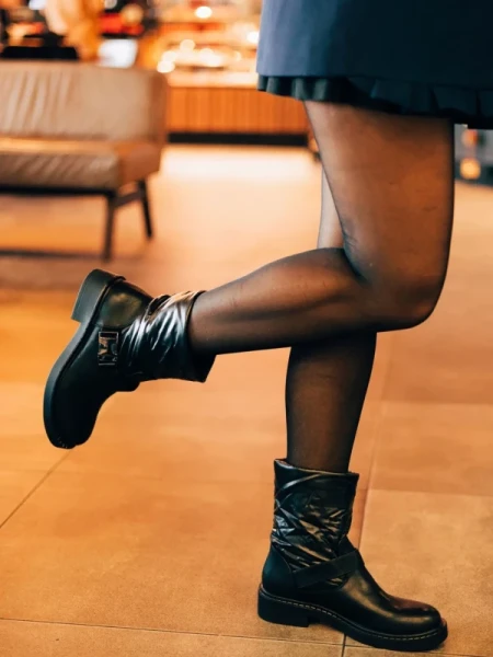 Arcadia fekete női bakancs ökológiai bőrből és szintetikus anyagból