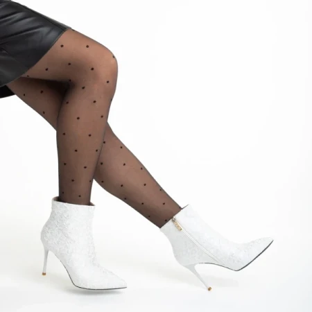 Pearlee fehér női bokacsizma, textil anyagból készült