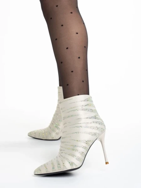 Carrie fehér női bokacsizma, textil anyagból készült