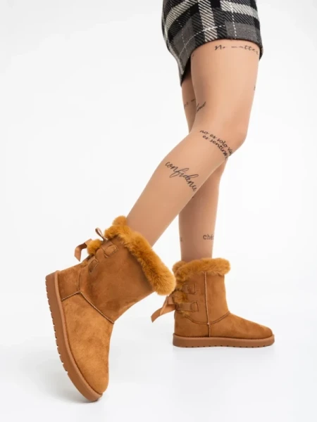 Taryn tevebarna, női csizma, textil anyagból