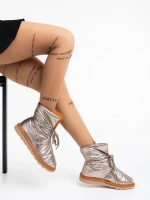 Zurine pezsgő színű, női csizma, textil anyagból