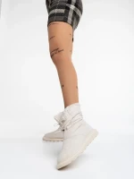 Louella világos bézs, női csizma, textil anyagból