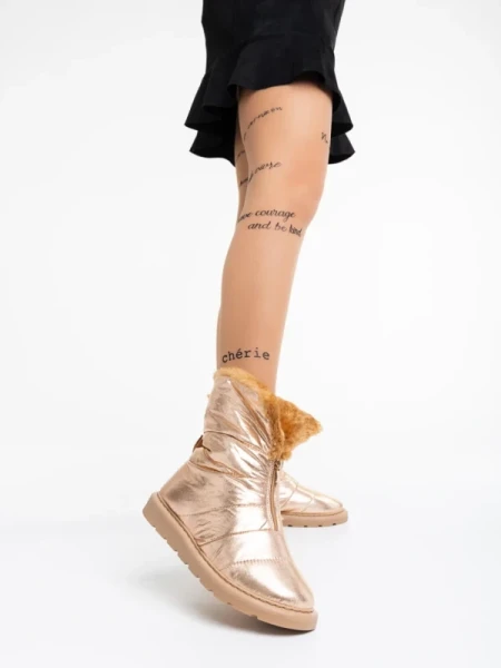 Tayte pezsgő színű , női csizma, textil anyagból