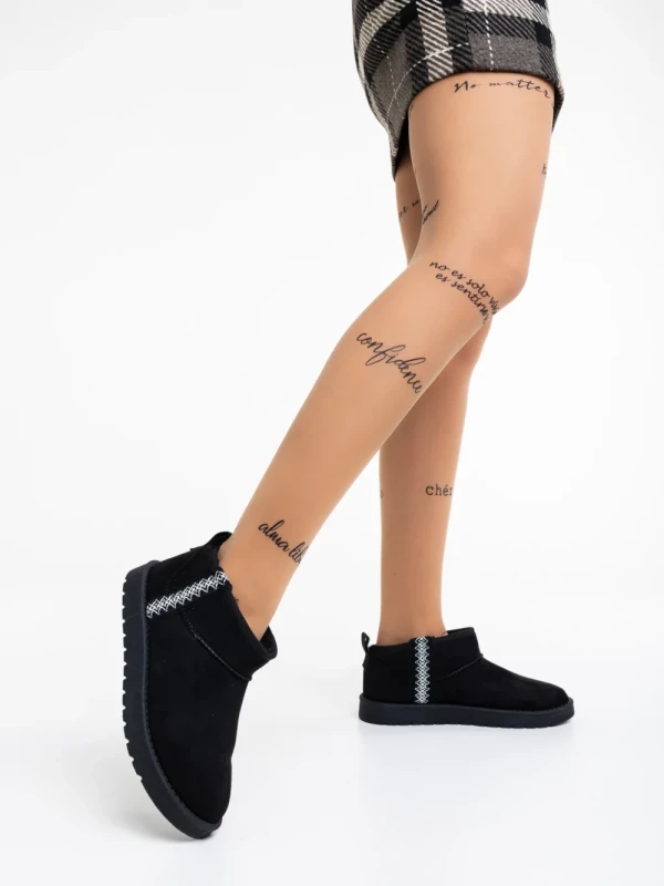 Aloani fekete , női csizma, textil anyagból