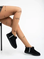 Aloani fekete , női csizma, textil anyagból