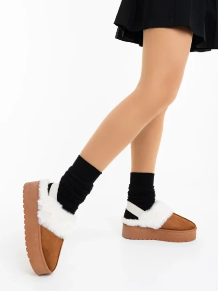 Delisia tevebarna női papucs textil anyagból