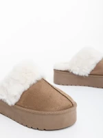 Delisia sötét bézs női papucs textil anyagból