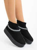 Zenona fekete női csizma textil anyagból