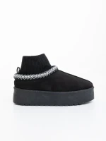 Zenona fekete női csizma textil anyagból