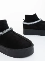 Zenona fekete női csizma textil anyagból