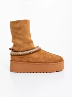 Diaza tevebarna női csizma textil anyagból