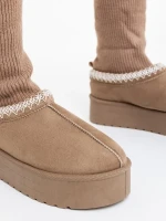 Diaza sötét bézs női csizma textil anyagból