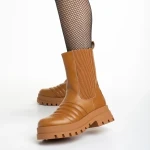 Lovena camel női csizma, műbőrből készült