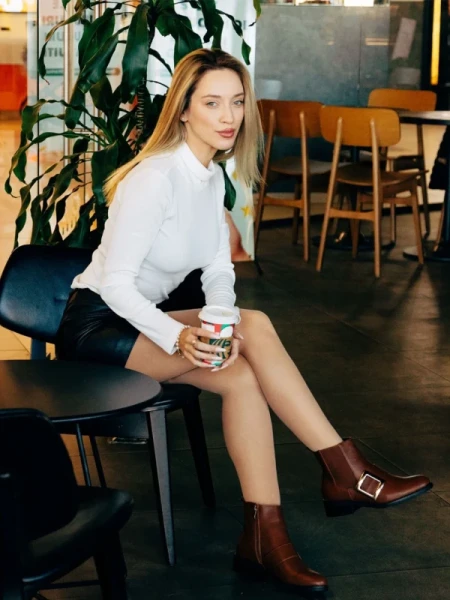 Vitera tevebarna női bokacsizma ökológiai bőrből