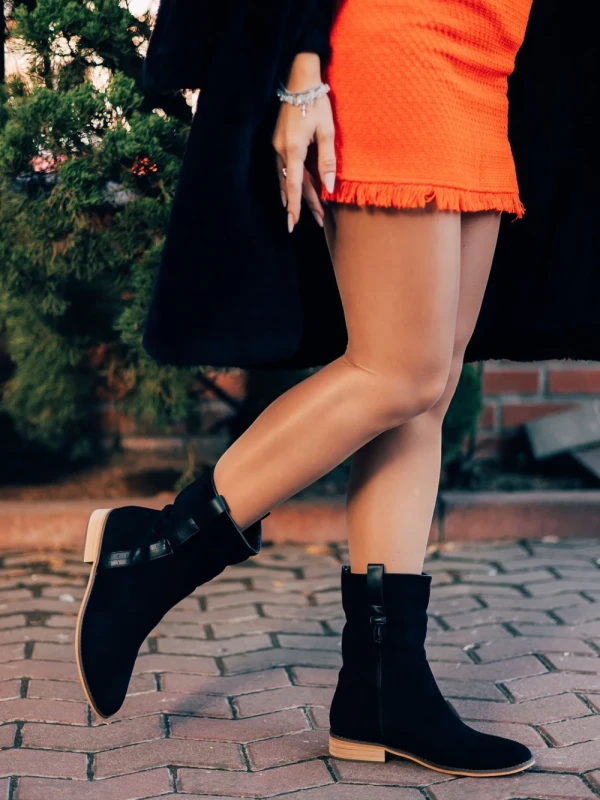 Ladonna fekete női csizma textil anyagból