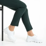 Tayla fehér alkalmi női cipő, lakkozott műbőrből készült