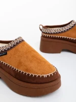 Zafira tevebarna női papucs textil anyagból