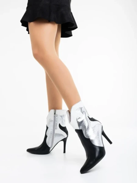 Kerenza fekete és ezüstszínű, női bokacsizma,  ökológiai bőrből