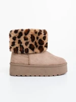 Zalinda sötét bézs női csizma textil anyagból