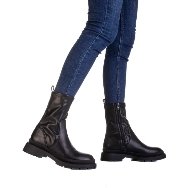 Sorma fekete női csizma