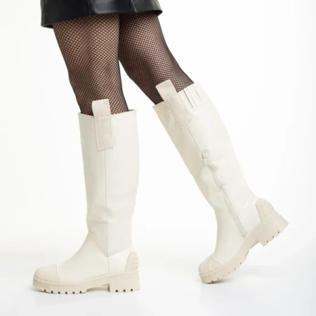 Briona bézs női csizma, műbőrből készült