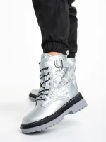 Vanissa ezüst női bakancs, műbőrből készült