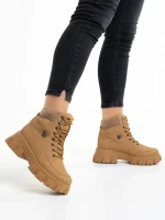 Valeen sötét bézs női bakancs, műbőrből készült